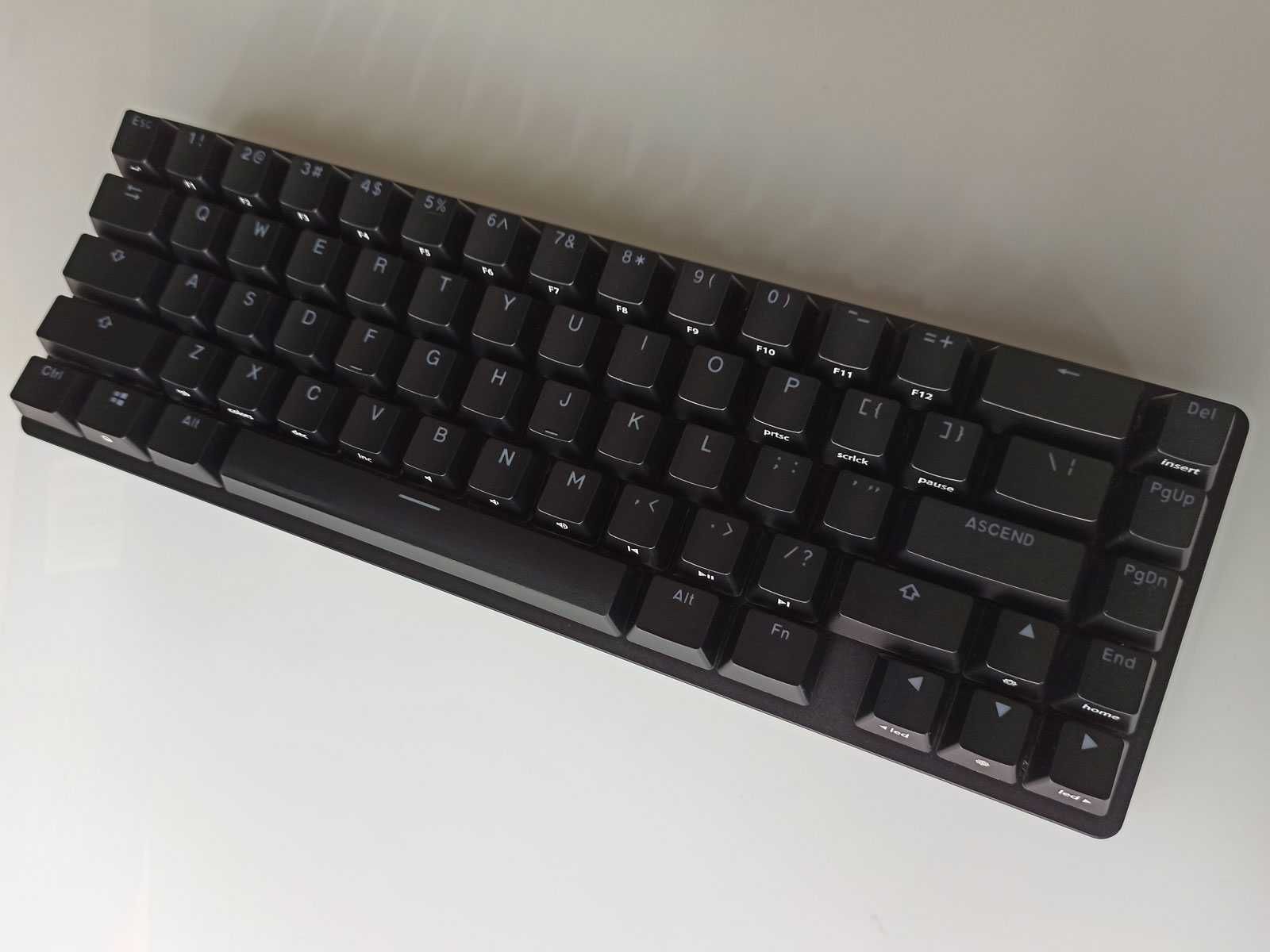 Glorious GMMK 2 (65%) USB RGB HotSwap - механическая клавиатура