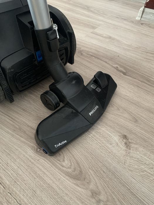 Пилосос philips 900w