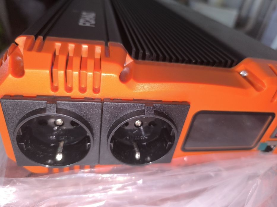 Інвертор с правильною синусоїдою