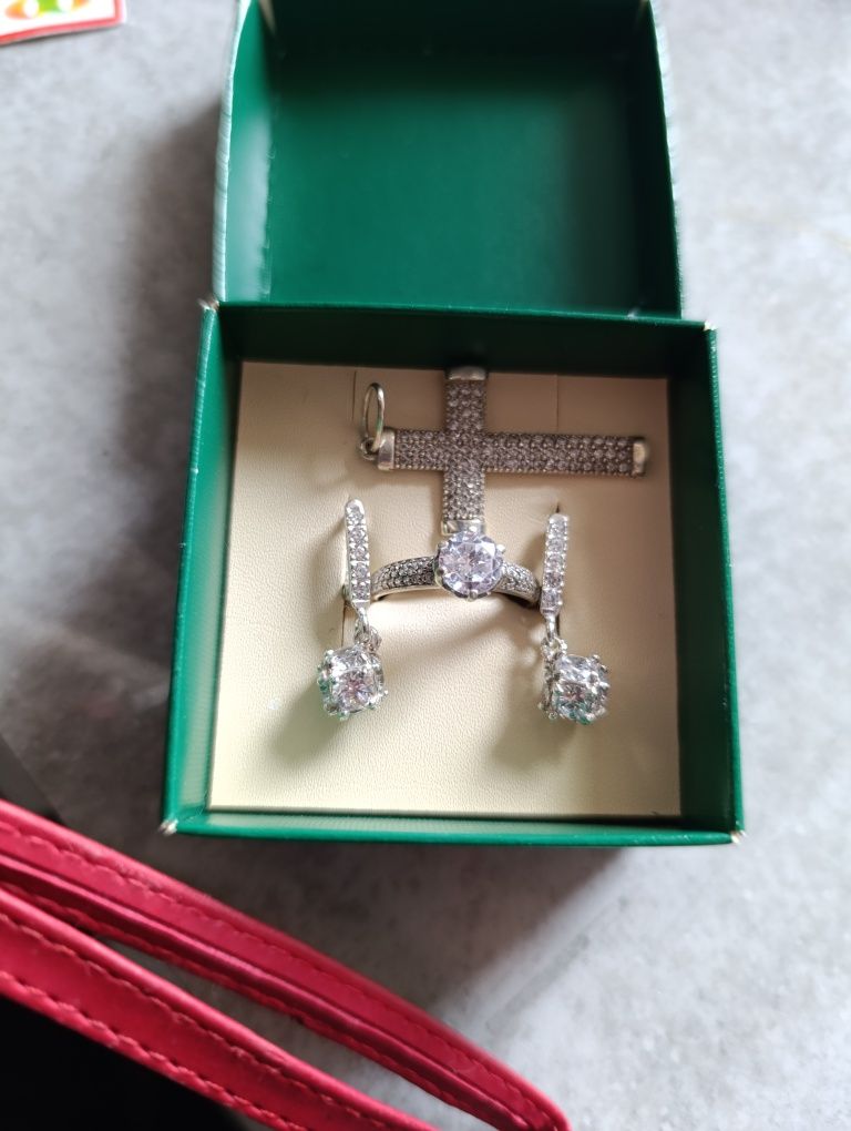 Продам серебро 925, серьги, кольца, крестик, цепочка