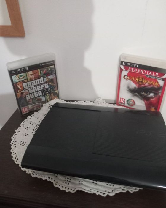 PS3 SUPER SLIM com 2 jogos! (NÃO ENVIO EM CTT)