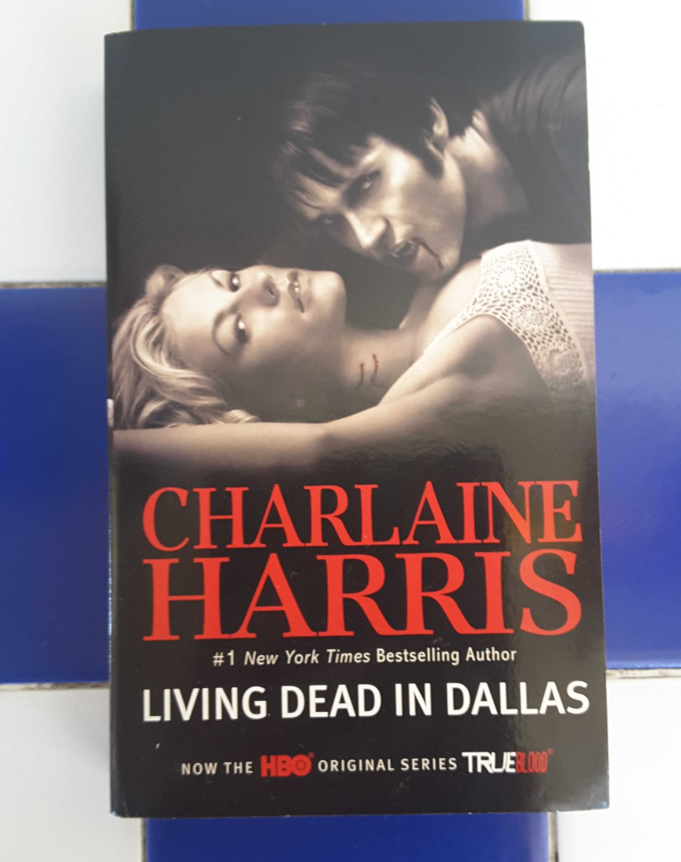 Dead Until Dark e Living Dead in Dallas, de Charlaine Harris (Inglês)