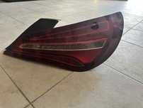 Farol trazeiro direito Mercedes CLA