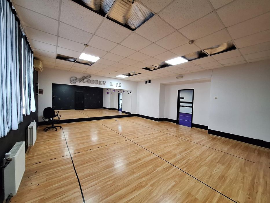 Приміщення в Хортицькому р-ні під дитячий центр, офіс, шоу-рум