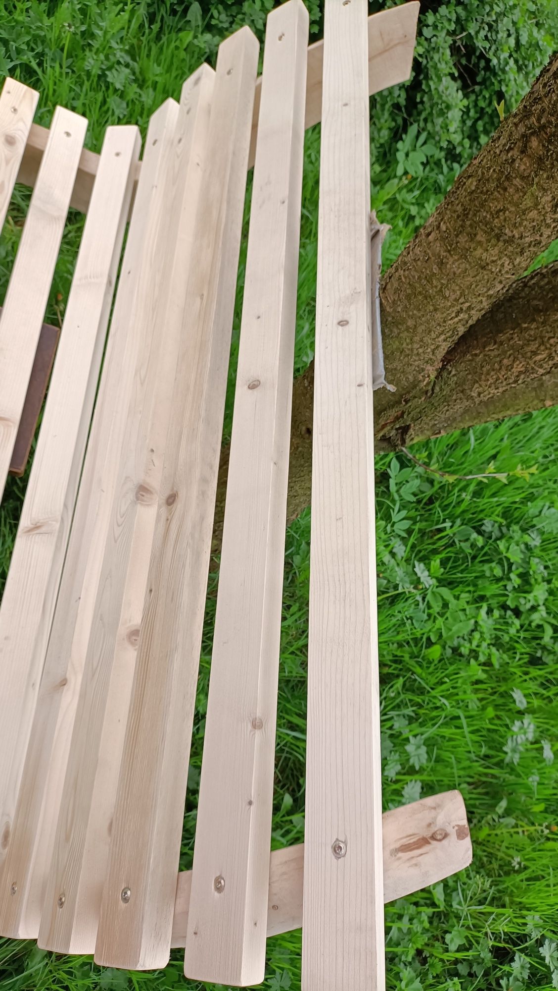 Drewniana huśtawka do ogrodu nowa