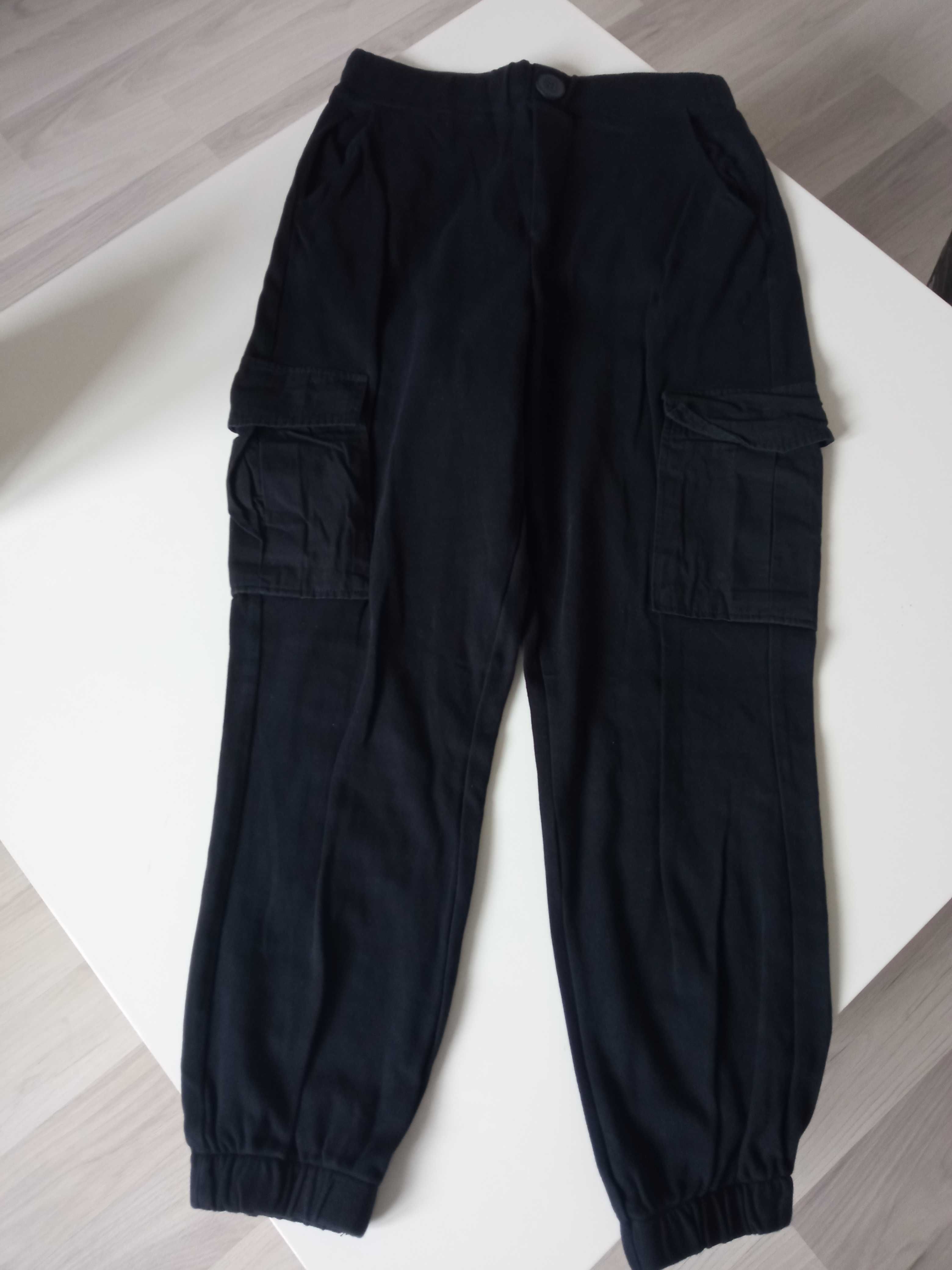 Pull & Bear spodnie dresowe bojówki r S pas 68-80cm