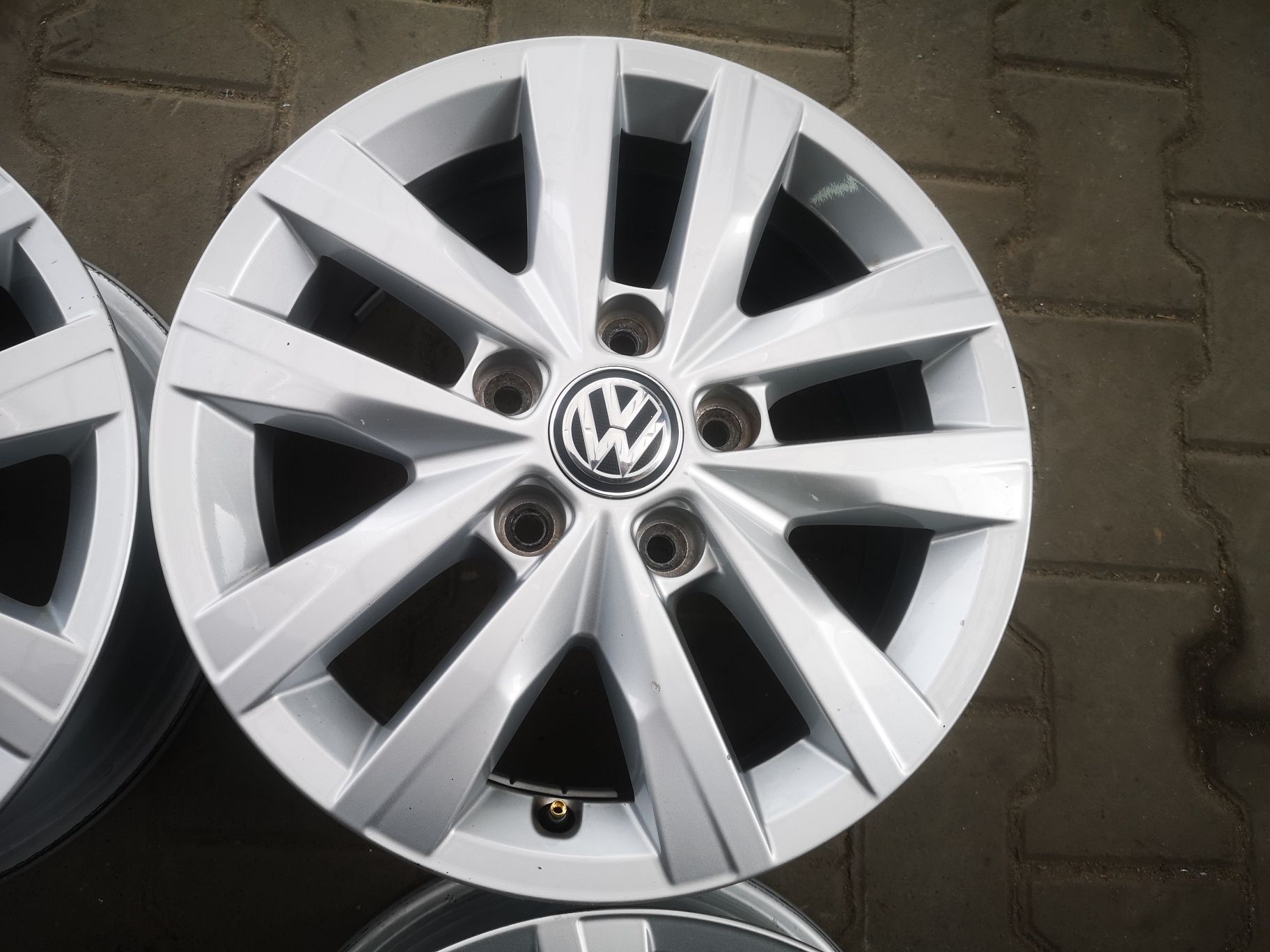 Vw T6 t5 multivan 16" 7e0