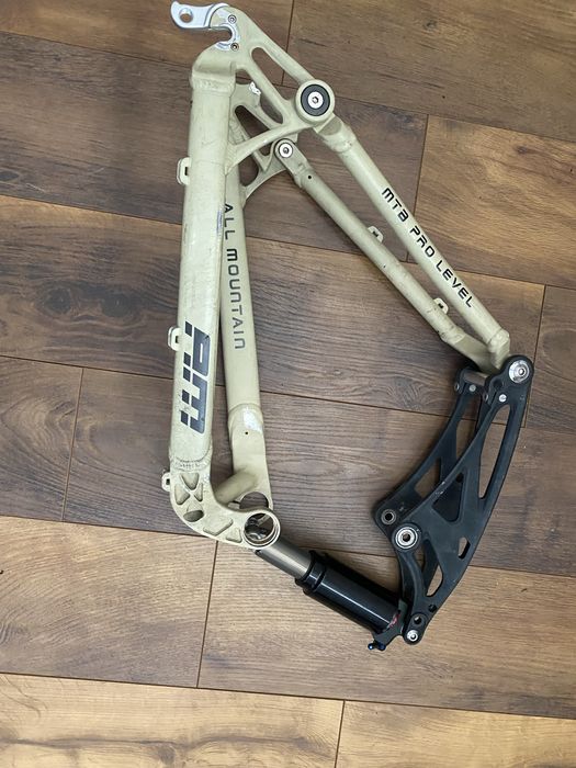 Rama od roweru mtb full plus tylni amortyzator SR Suntour xc pro