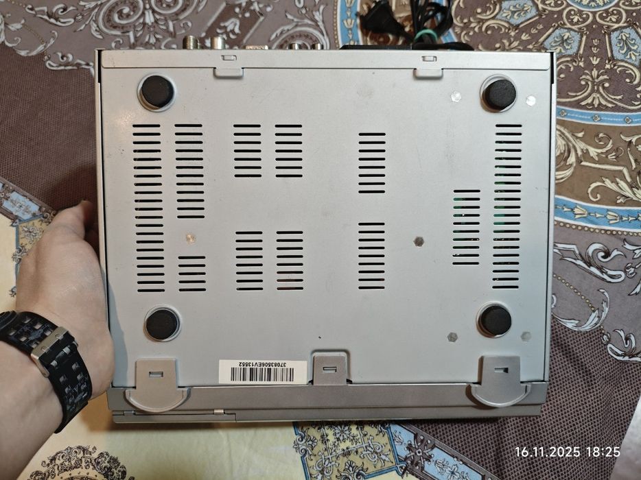 Цифровий супутниковий ресивер Evolution Evo 700s