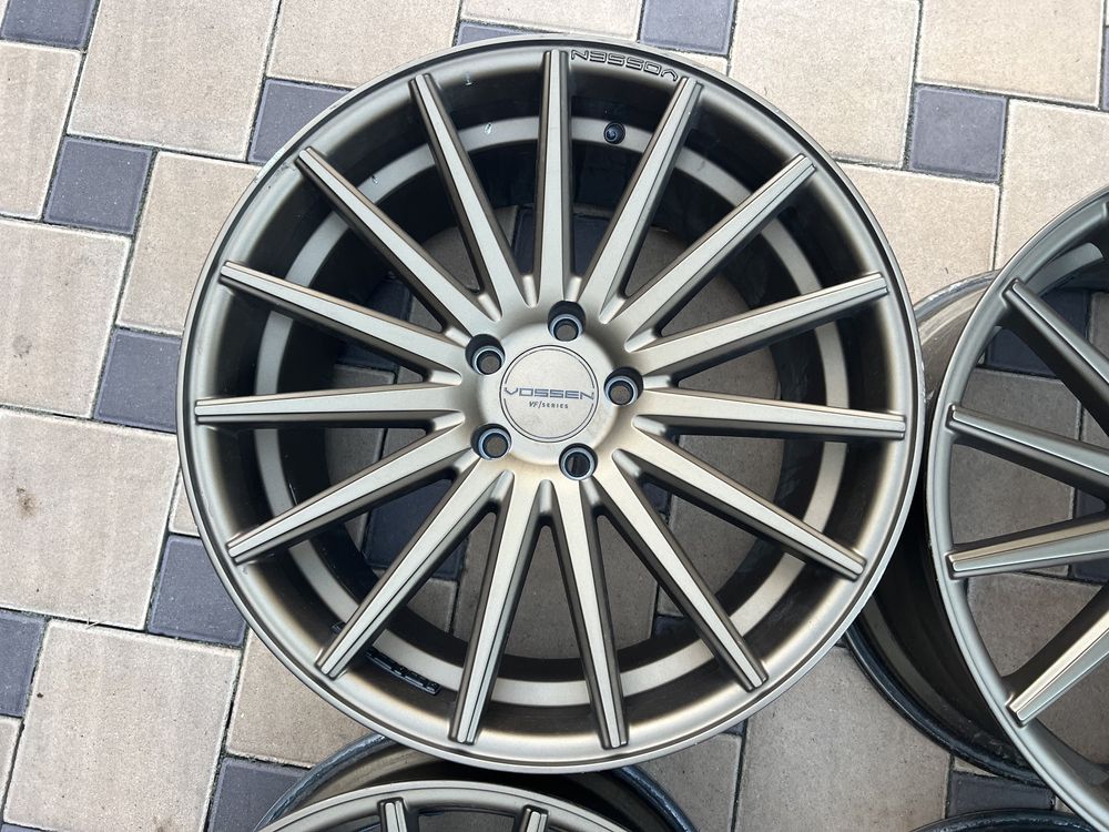 Оригинальные разноширокие диски Vossen VFS-2 R19 5x114.3
