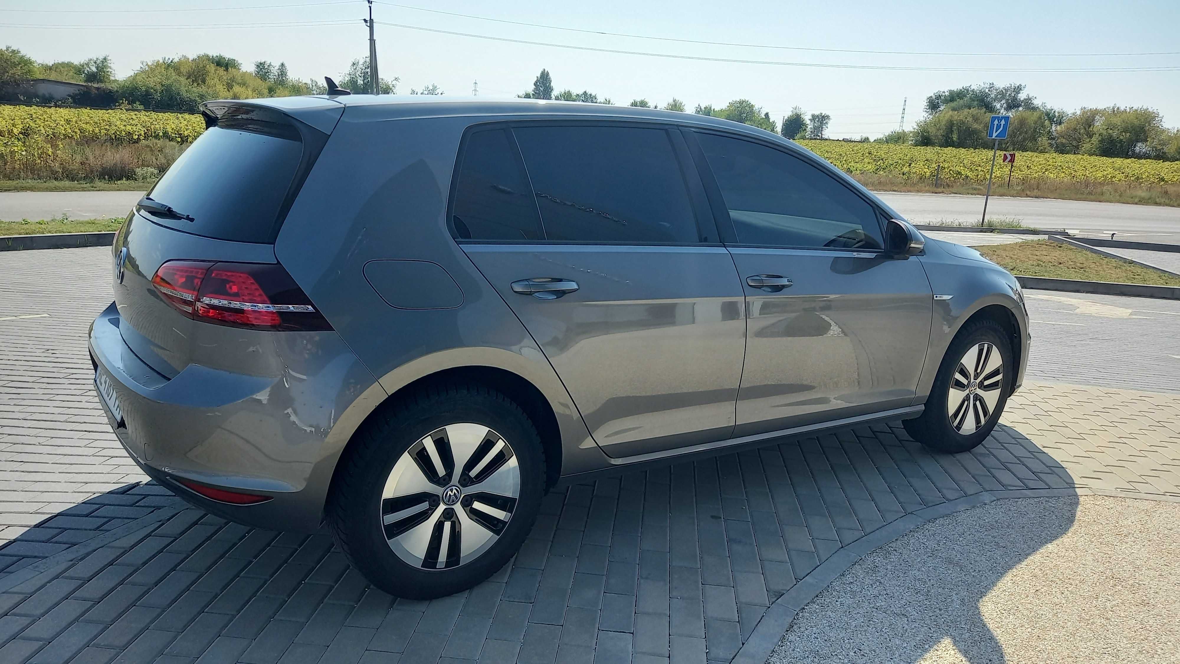 Volkswagen e-Golf 2015