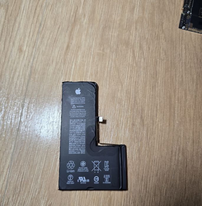 Face ID oraz Bateria 82% do IPhone'a XS 256