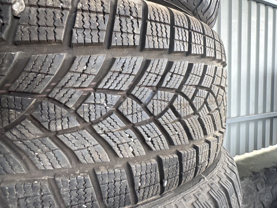 Шини 225/55 R19  Goodyear Ultragrip Зима.Склад.Шиномотаж