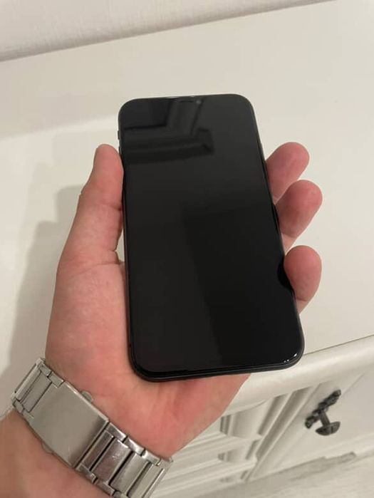 iPhone 11 в ідеальному стані