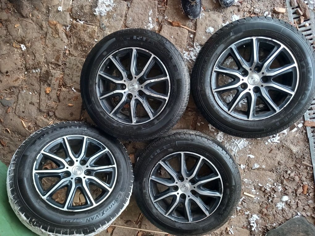 Felgi z oponami 16" vw t5