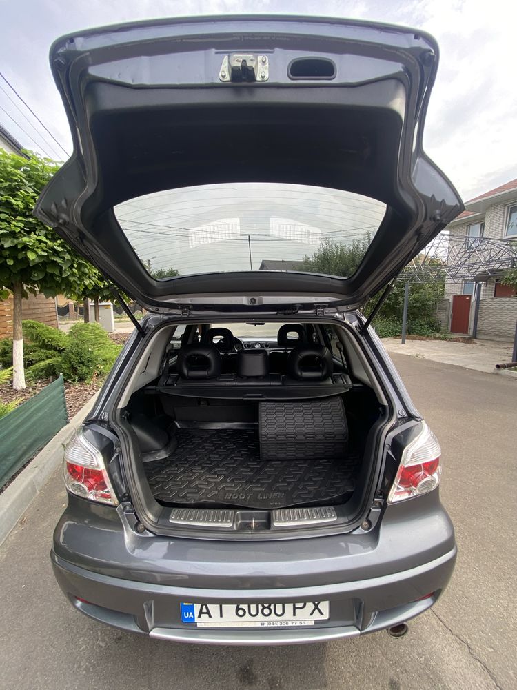 Продам Mitsubishi Outlander 2.4 AT
