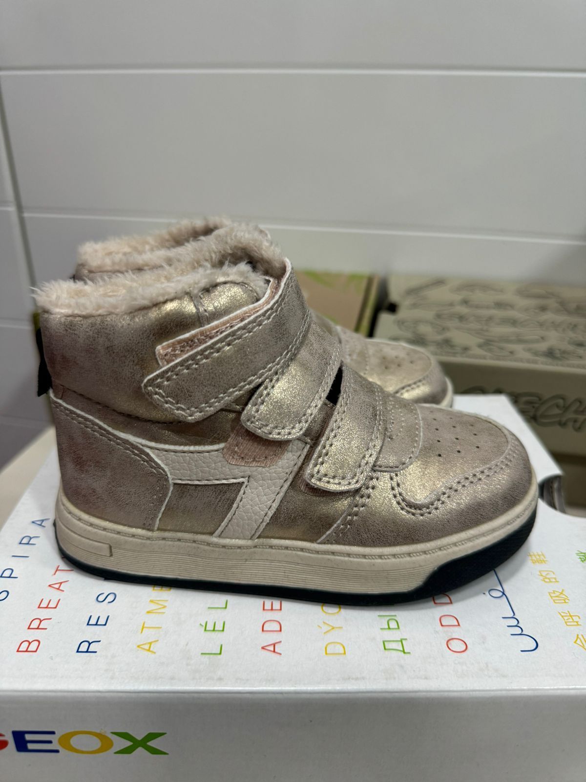 Sapatos Guimarães 24