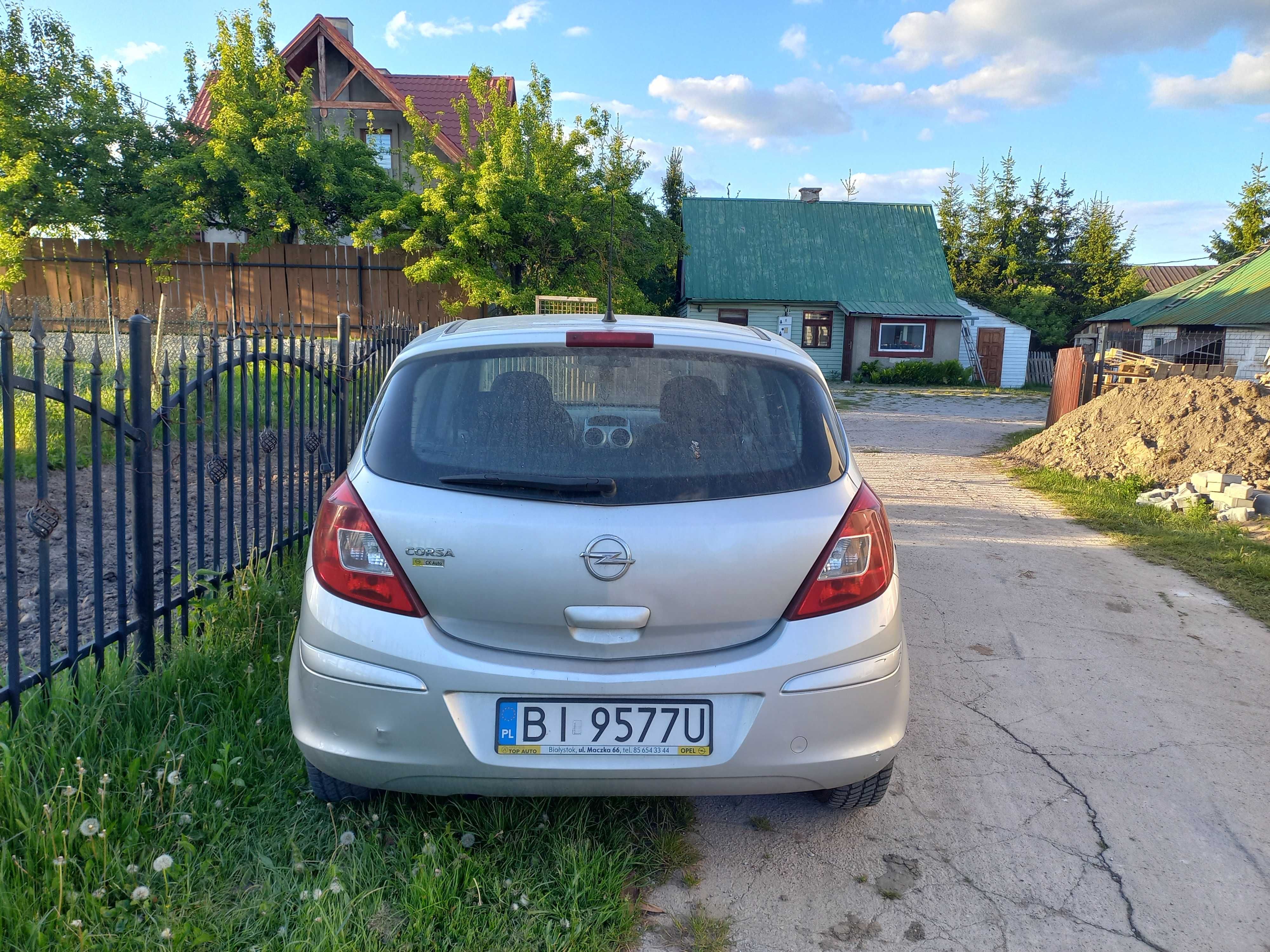 Sprzedam samochód Opel Corsa D 1.0 2011 rok