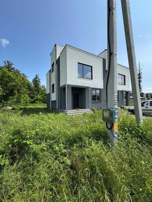 Продам дуплекс в закритому котеджному містечку в Ірпені. ТОРГ