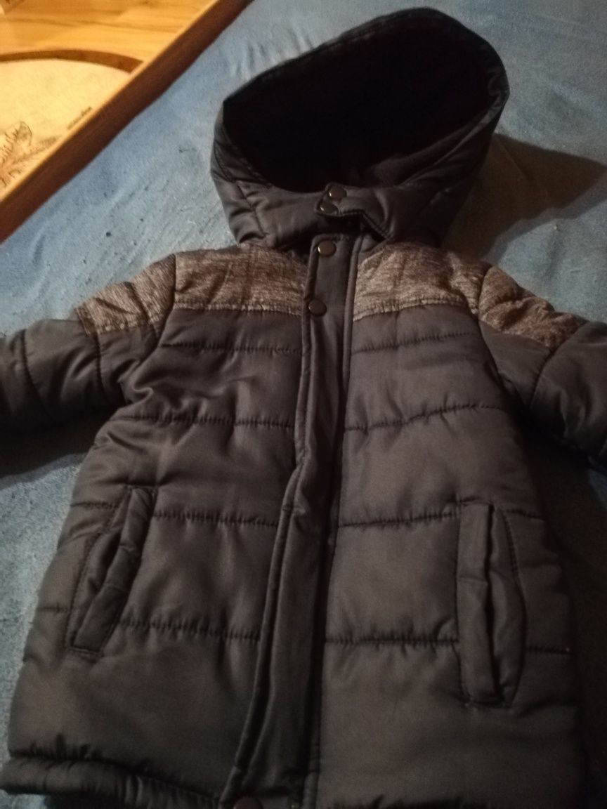 Sprzedam kurtkę chłopięcą zimową rozmiar 92.