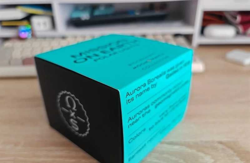 Omega x Swatch SO33L103 – Światło Północy