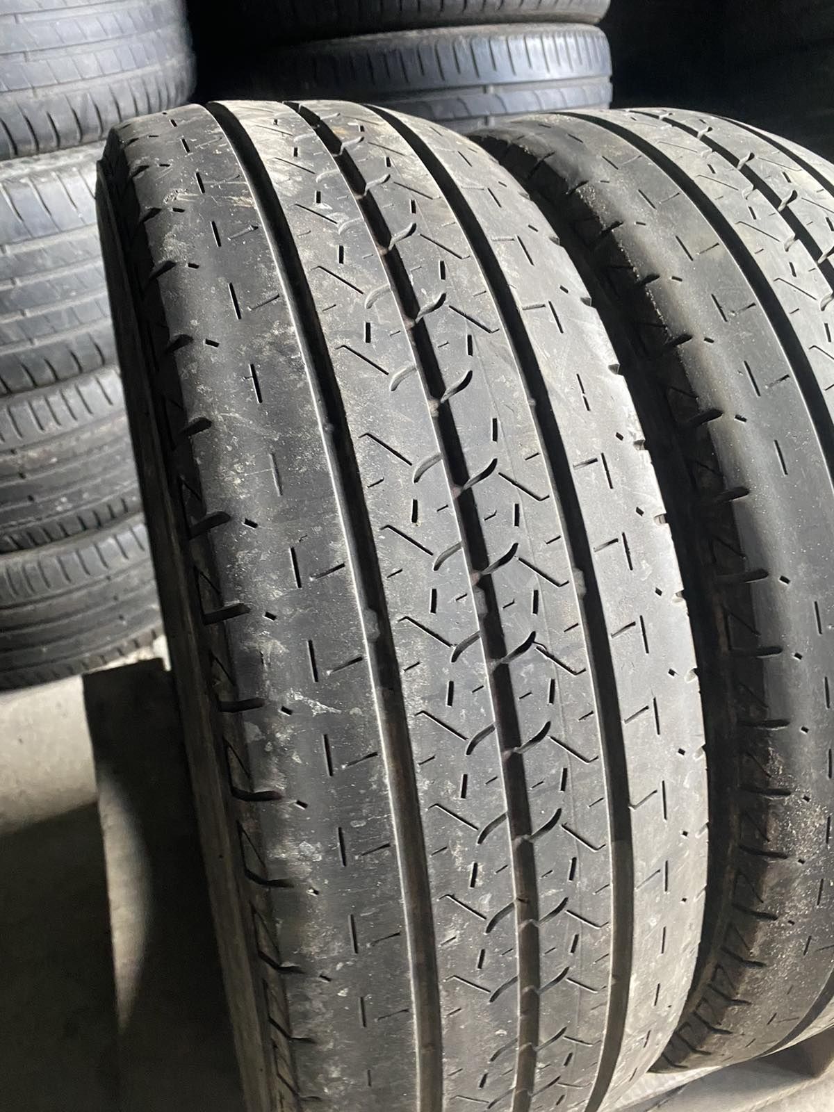 215.70.15c Bridgestone 2шт лето БУ склад шины резина из Европы 70 R15С