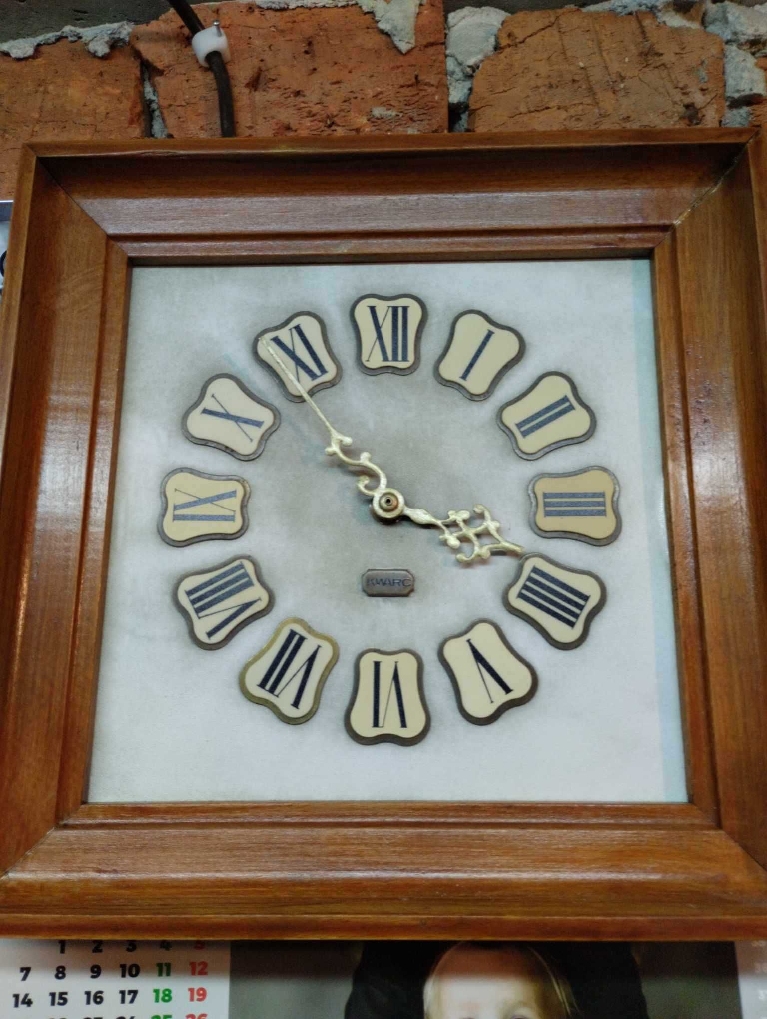 Zegar retro firmy kwarc
