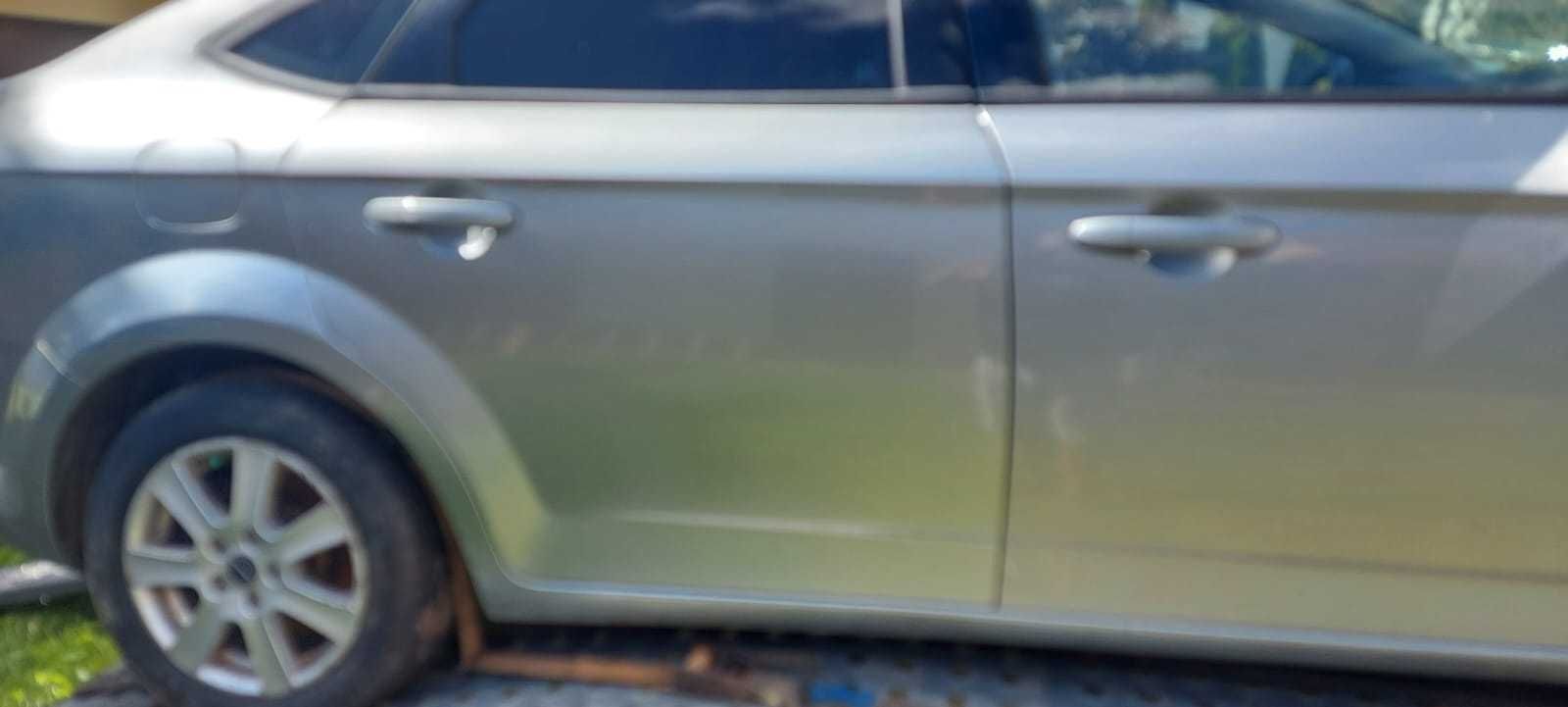 Ford Mondeo mk4 drzwi prawe i lewe  tył H8 kolor