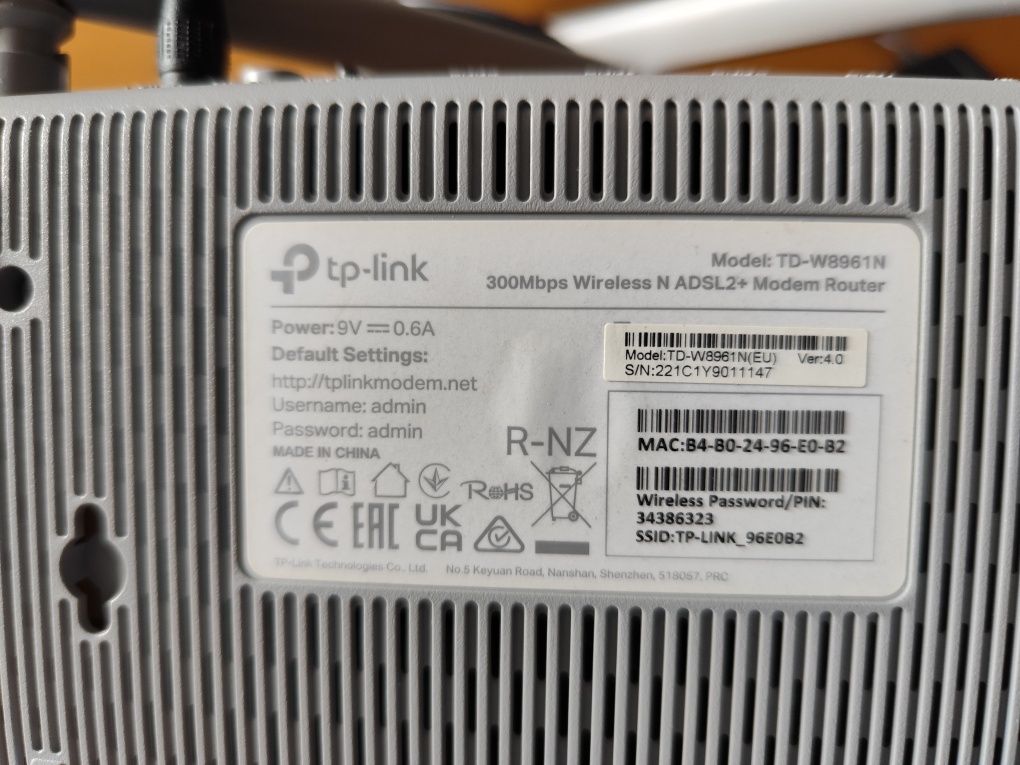 Router tp-link TD-W8961N