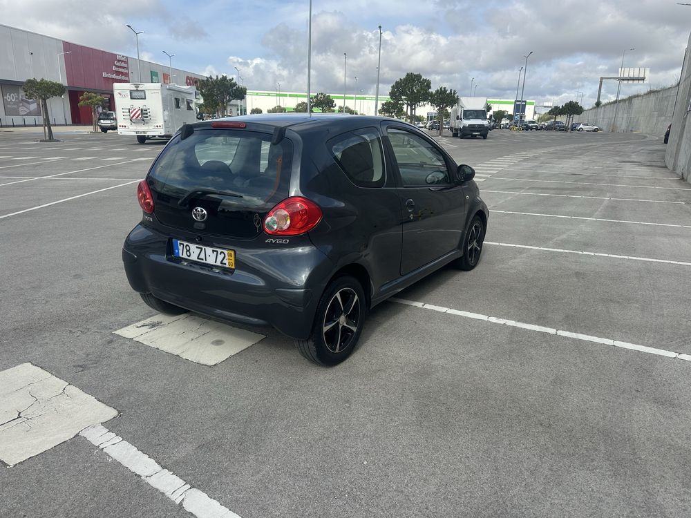 Toyota aygo 2008 impecavel com apenas 174000