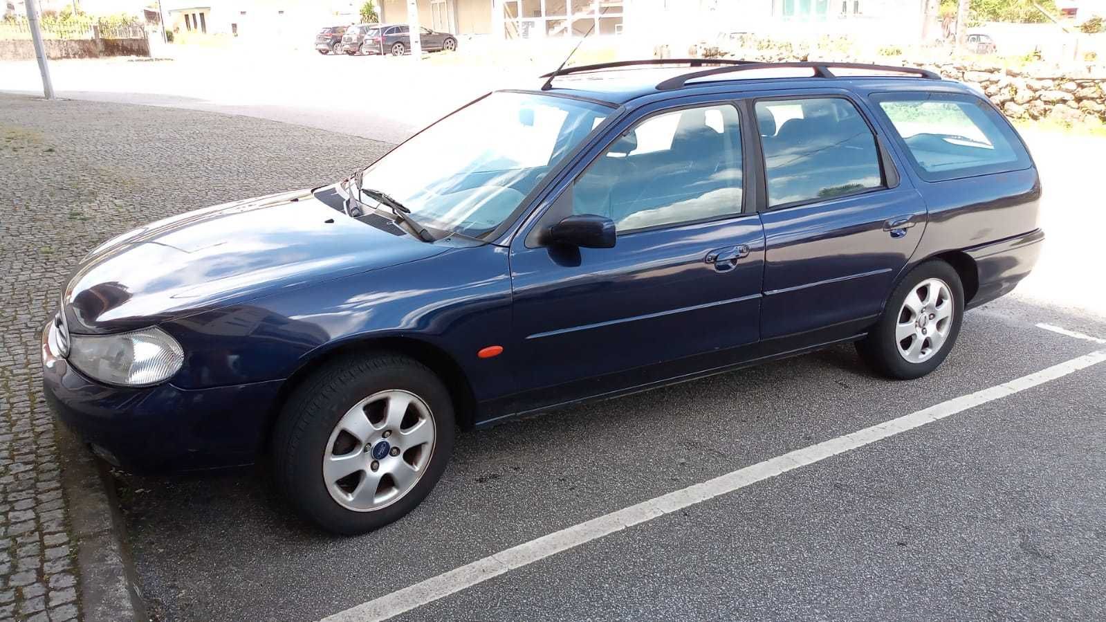 Carrinha Ford Mondeo 2000 Azul Gasoleo/Diesel