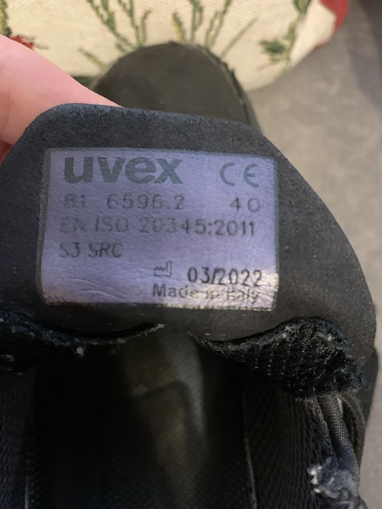 UVEX робочі чоловічі кросівки 40р(26см)