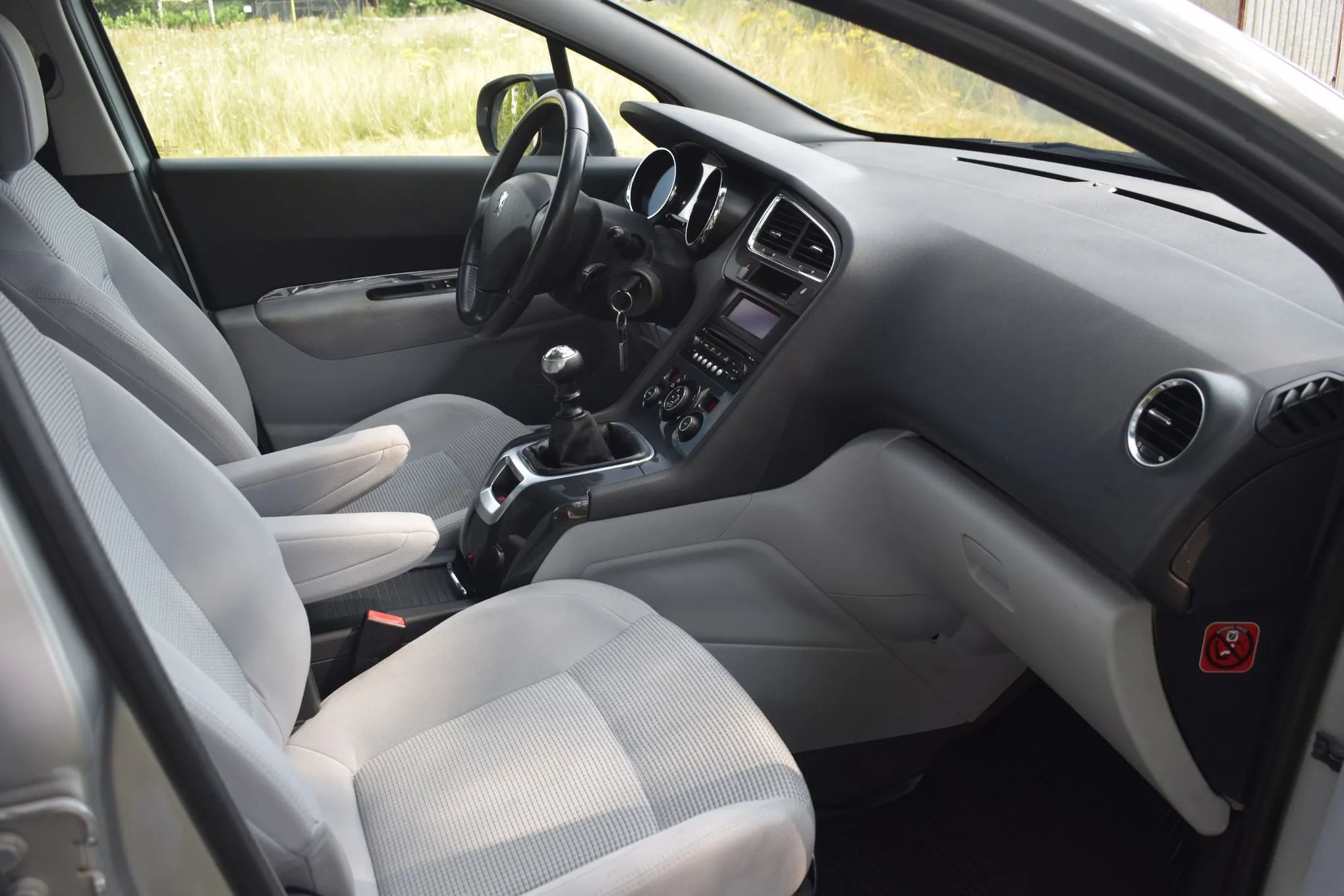 Peugeot 5008 Z polskiego salonu. doinwestowany. absolutnie warto.