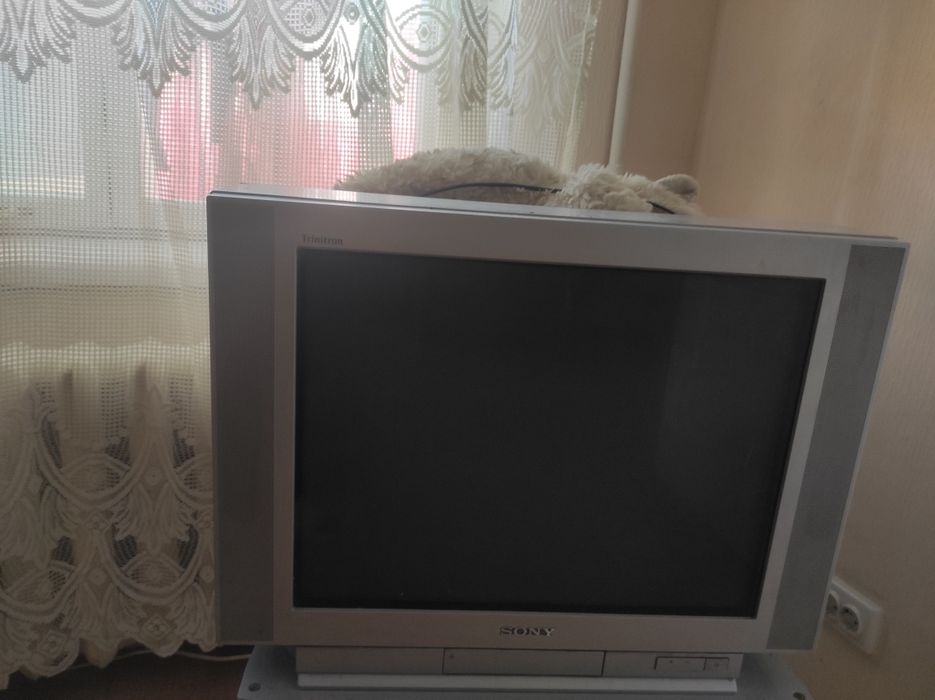 Продам телевизор