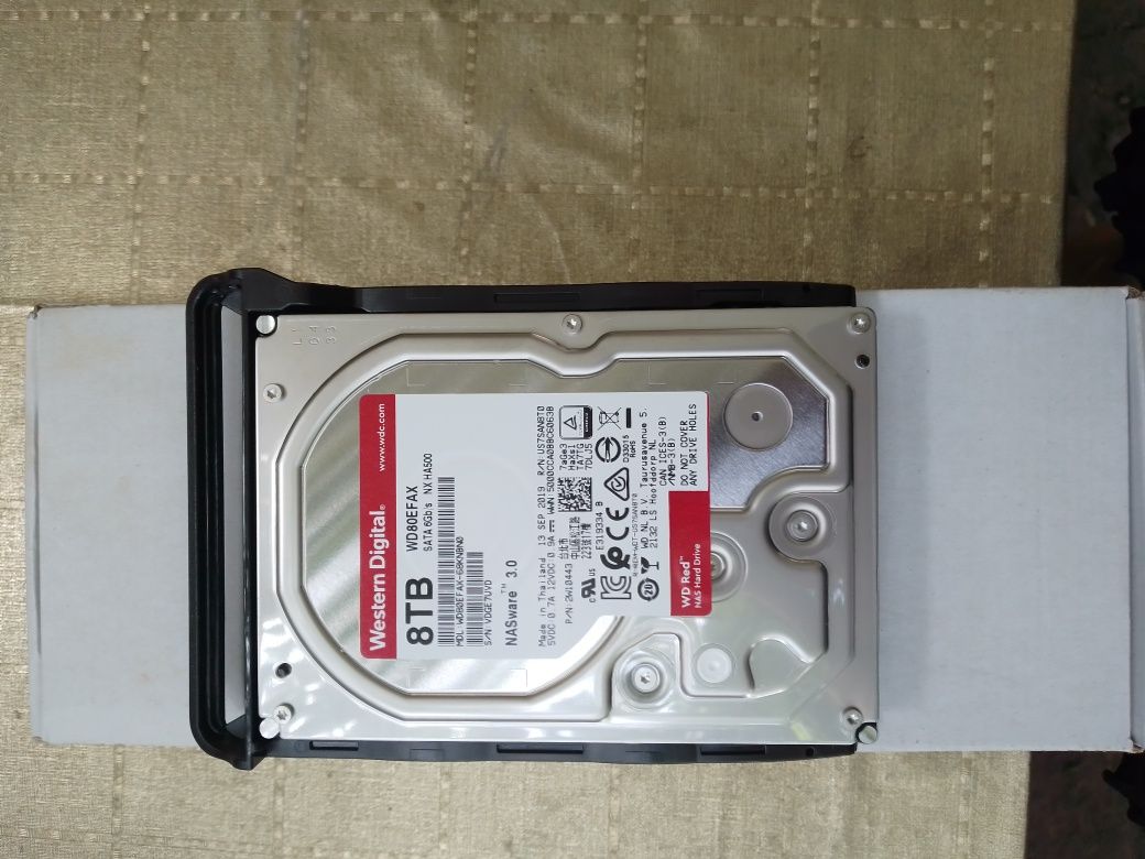 Срочно Продам,сетевое хранилище Synology DS218+