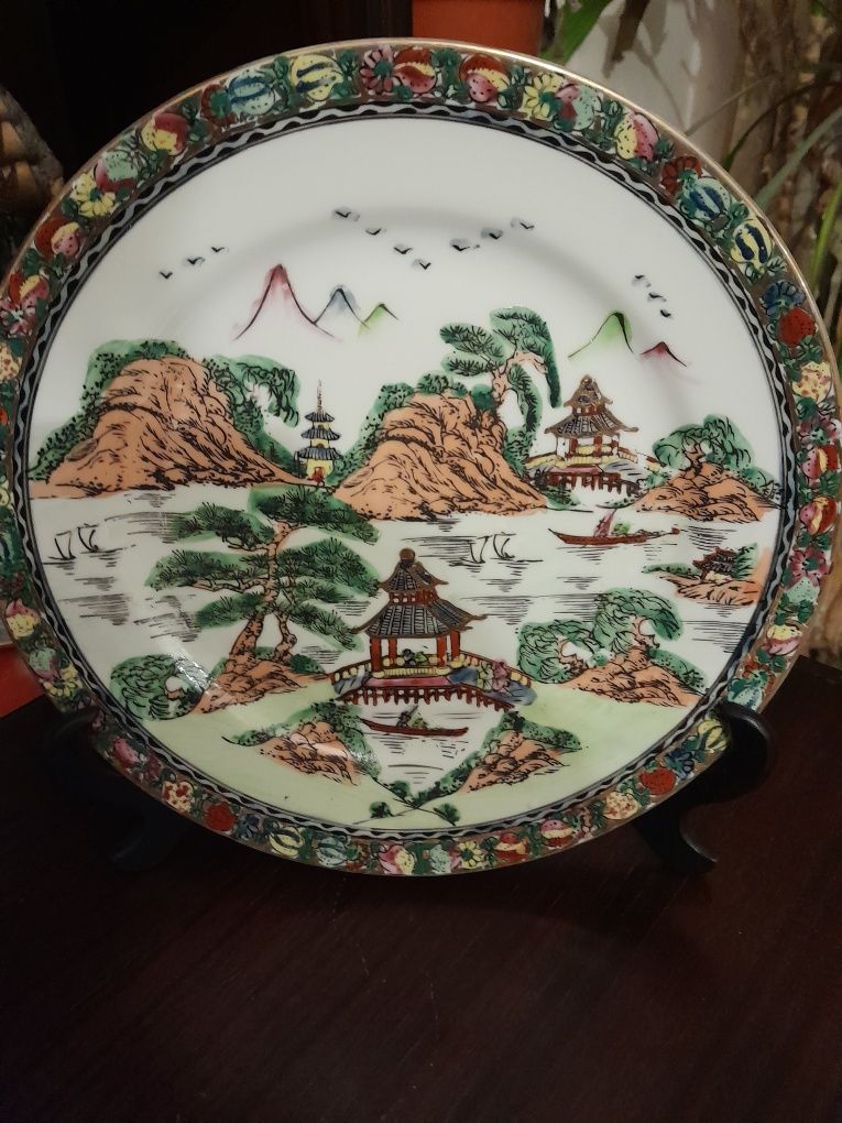 Prato antigo em porcelana chinesa