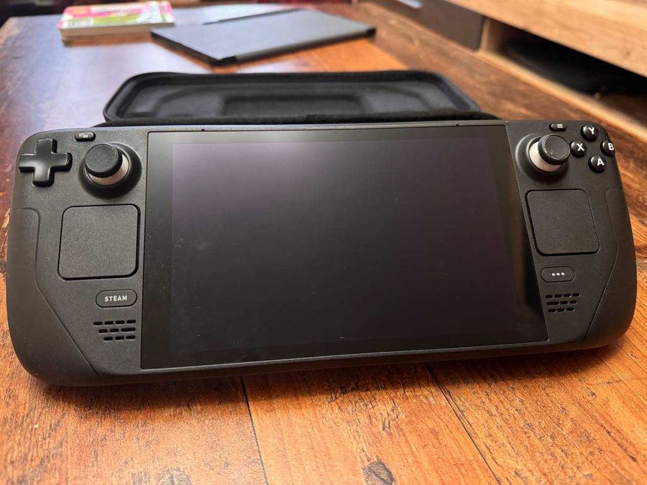 Продам Steam Deck 1tb идеальное состояние полный комплект