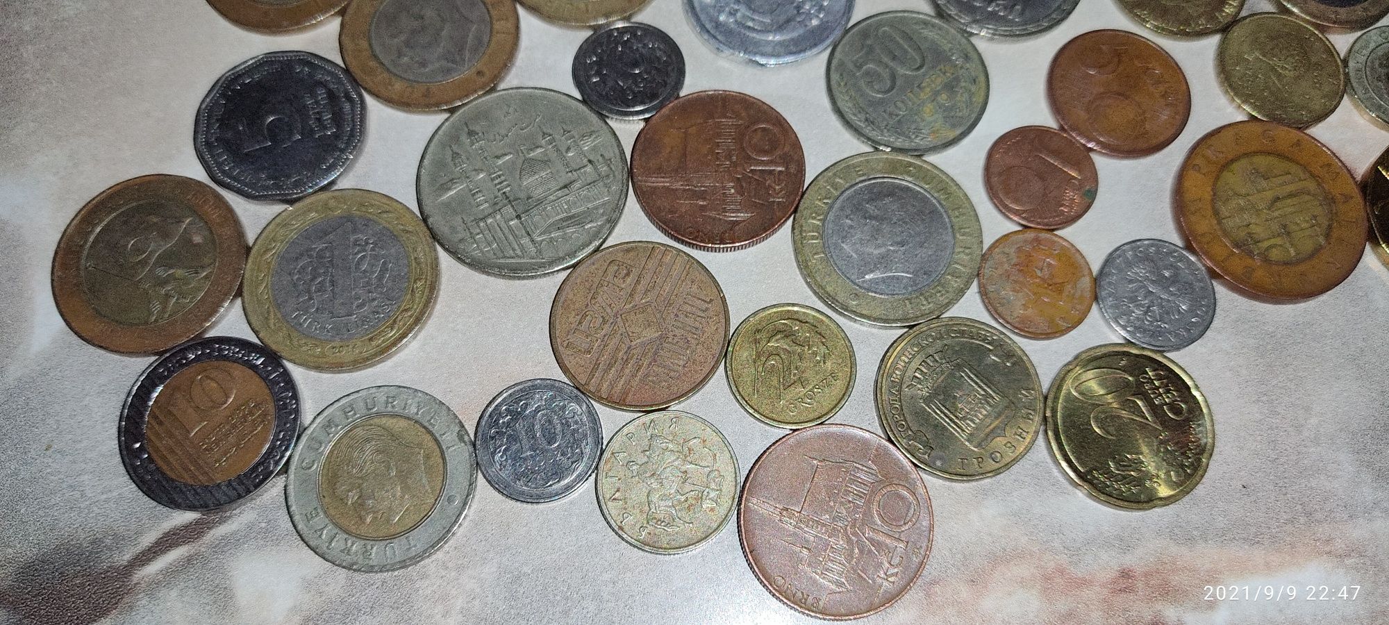 Продам монеты бонны разные