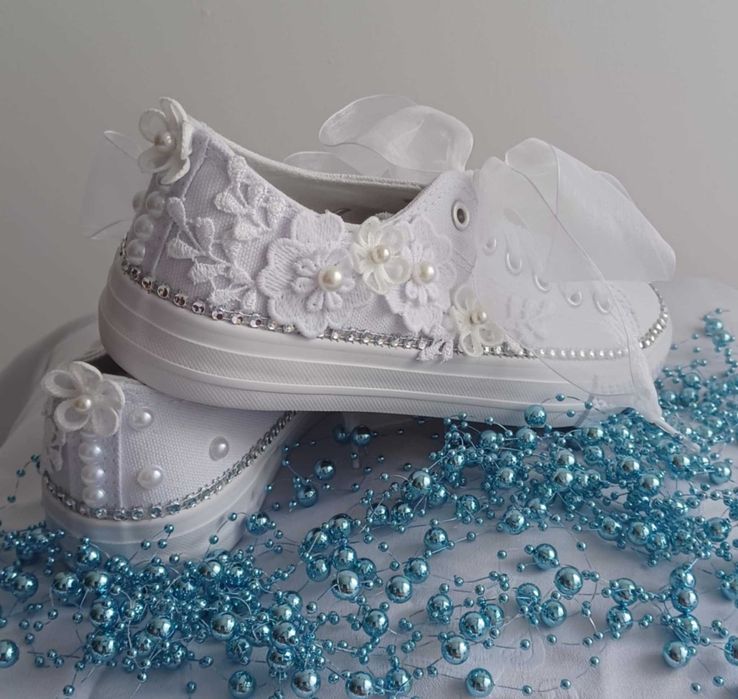 Trampki ozdobne koronkowe