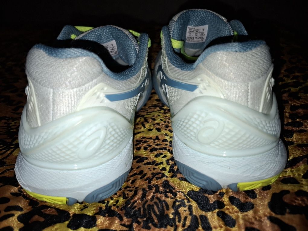 Кросівки жіночі Asics GEL