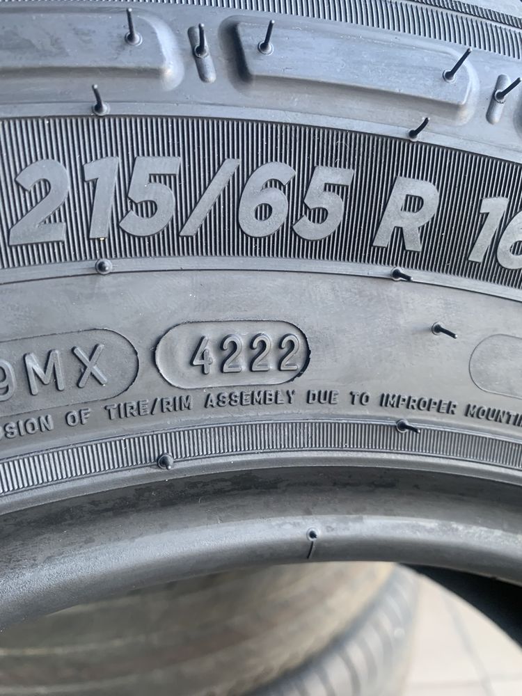 Комплект літніх шин 215/65/16с 106/104Т Michelin AGILIS 3