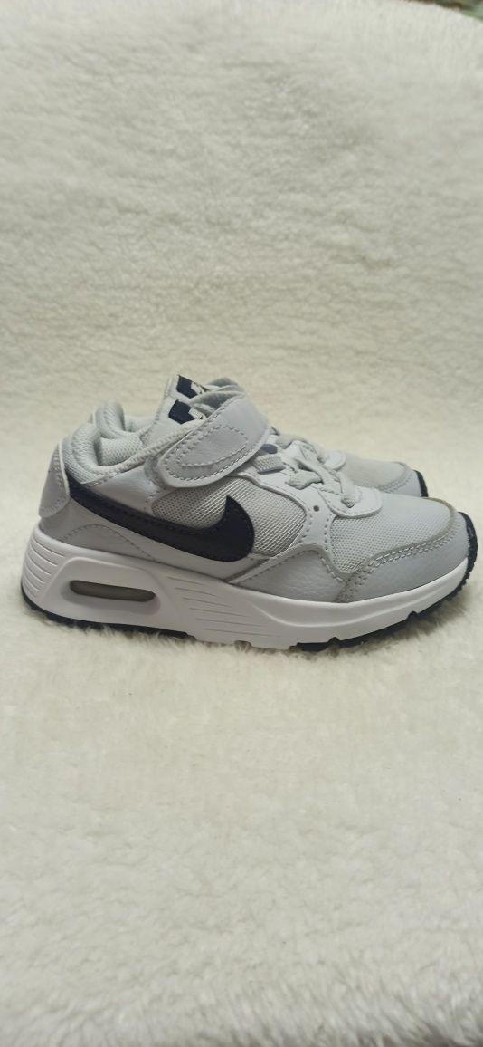 Оригінал NIKE кросівки для дівчинки, 27.5 розмір, устілка 18 см