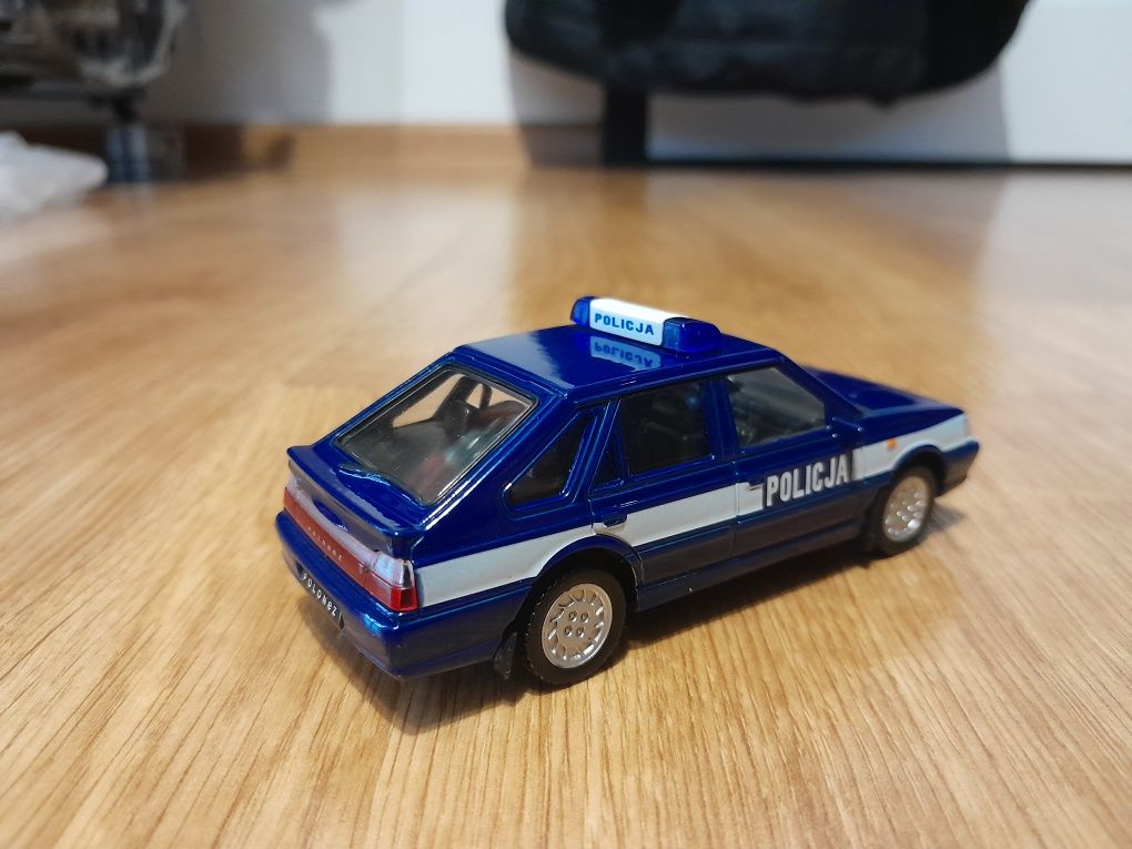 Polonez Caro Plus Policja 1:43