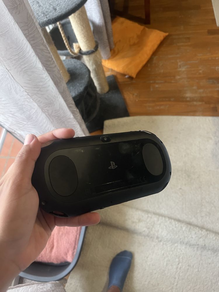 PS vita slim edition