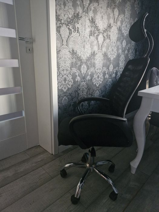 Fotel biurowy obrotowy