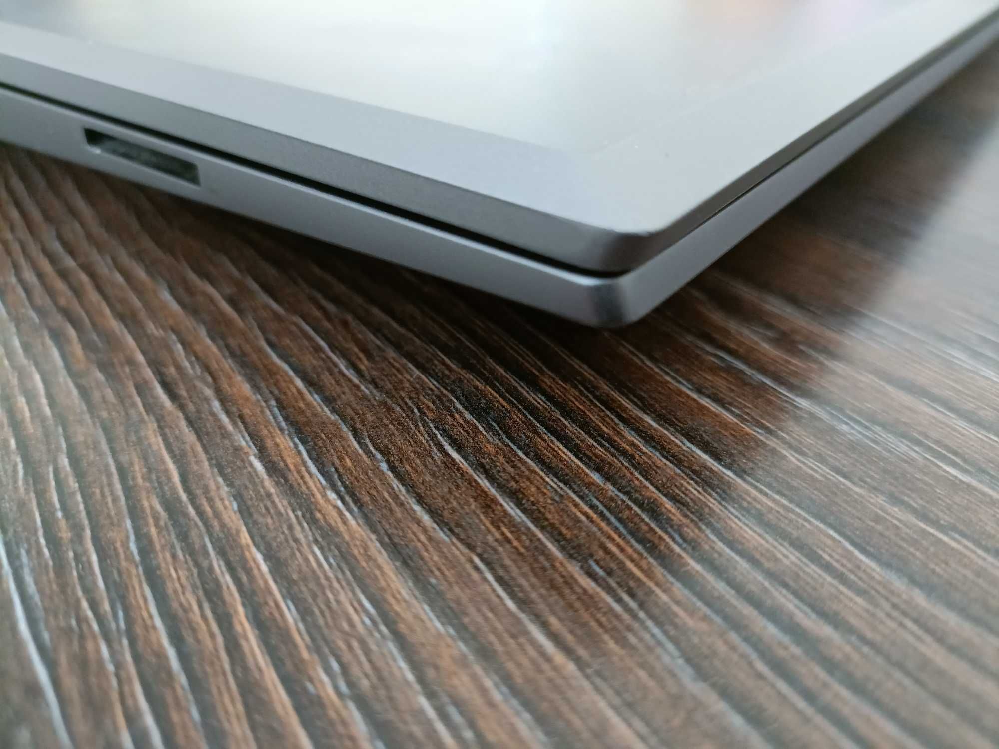 Ноутбук HP ZBook 15v G5 15"/CPU i5-9300H/16 RAM/512 SSD/HDMI / type C/