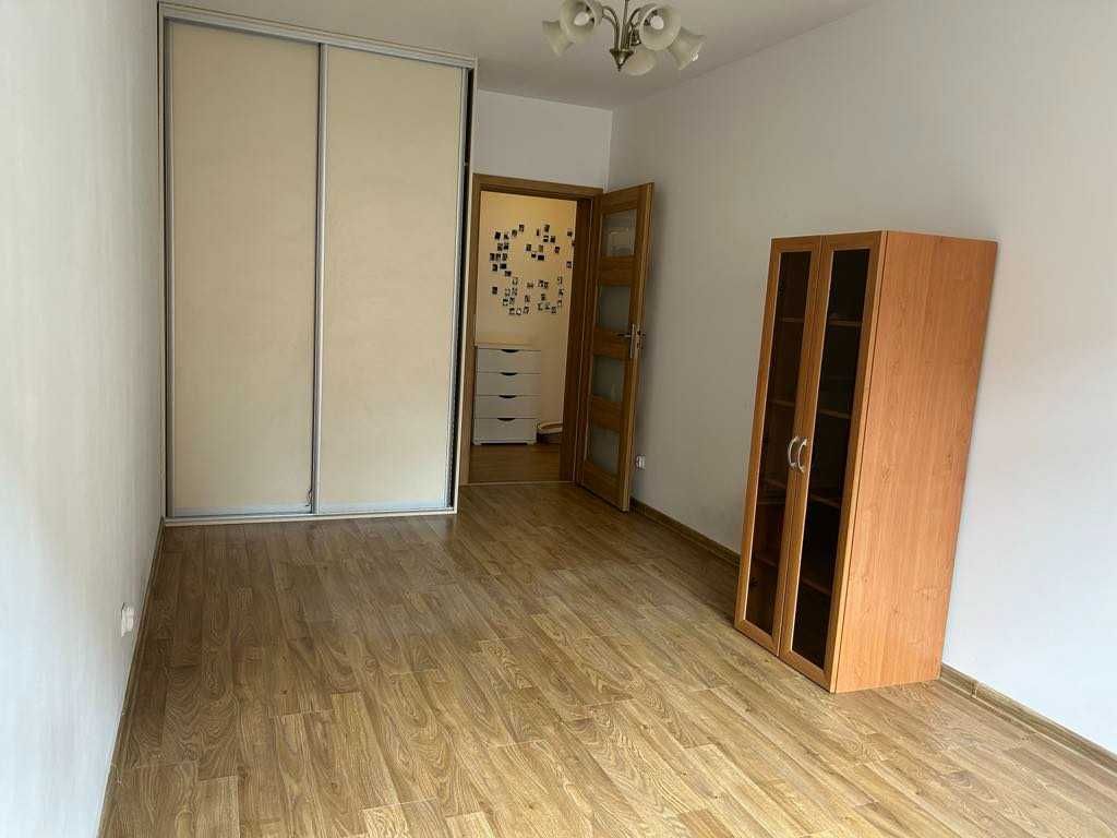 Wynajmę dwa pokoje w mieszkaniu o wysokim standardzie