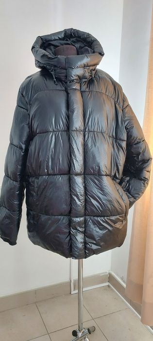 Абсолютно нова пухова куртка з капюшоном (розмір XXL)