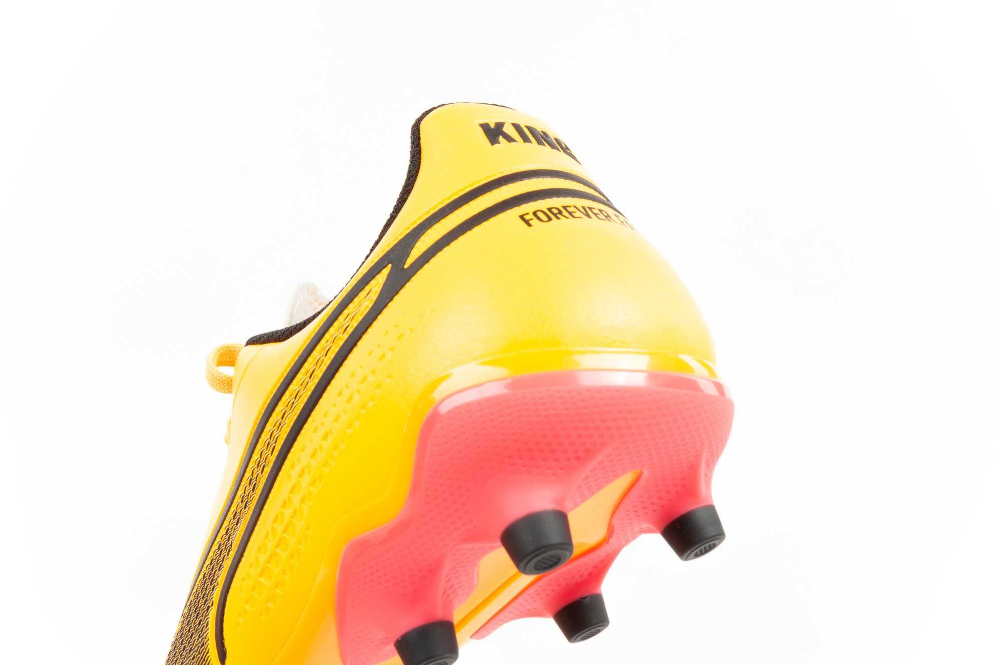 Buty piłkarskie korki Puma King Match FG/AG piłka nożna r. 39-47