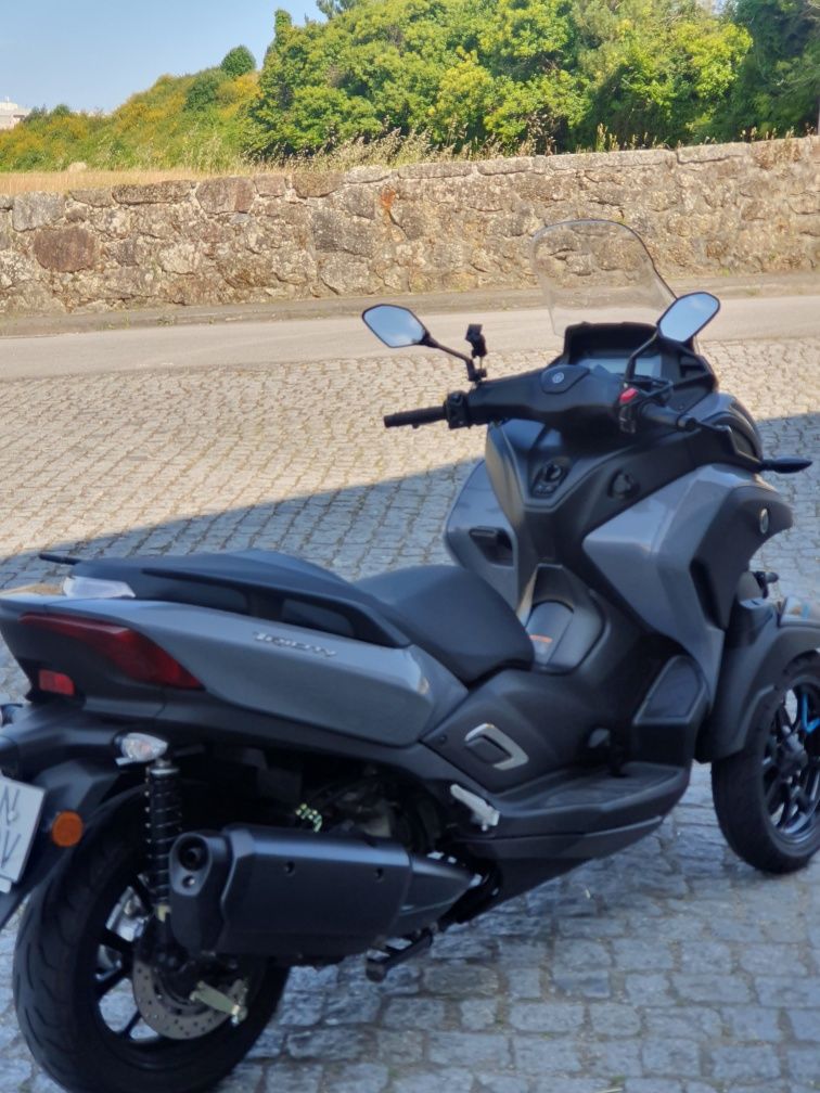 Vendo yamaha tricity 300